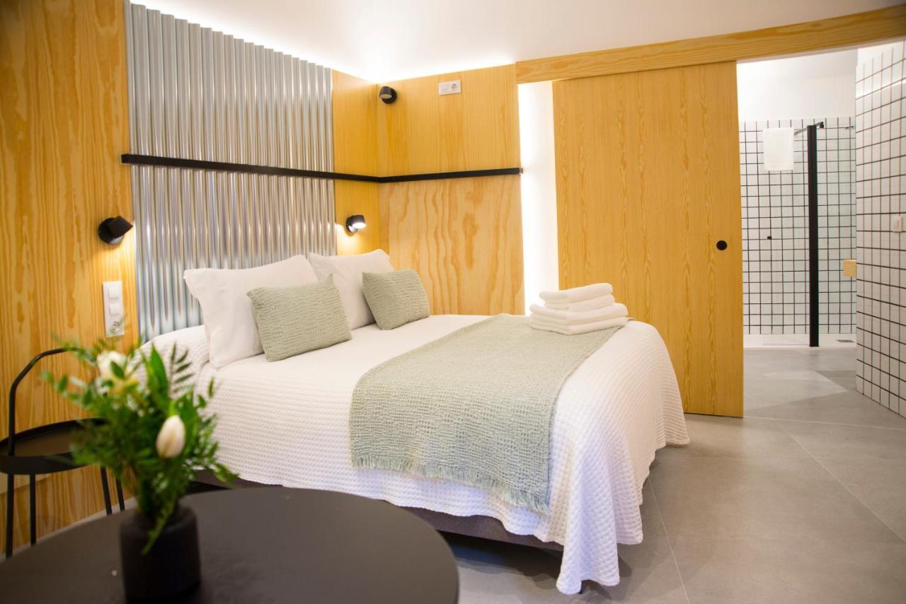 Kalidas Hostel Suites カルダス・デ・レイス エクステリア 写真