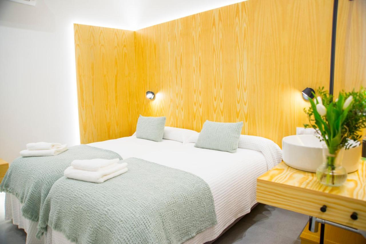 Kalidas Hostel Suites カルダス・デ・レイス エクステリア 写真