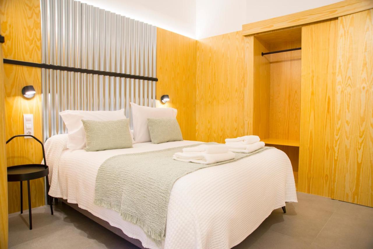 Kalidas Hostel Suites カルダス・デ・レイス エクステリア 写真